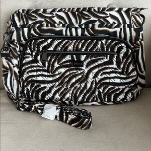EUC Lug Shimmy SE Crossbody Bag in Zebra  Sand 🦓